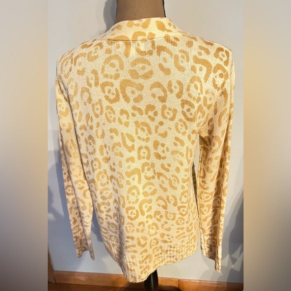 ANDREE BY UNIT BUTTONED CARDIGAN, SIZE S, BEAUTIFUL GOLDEN COLORS - Picture 2 of 3